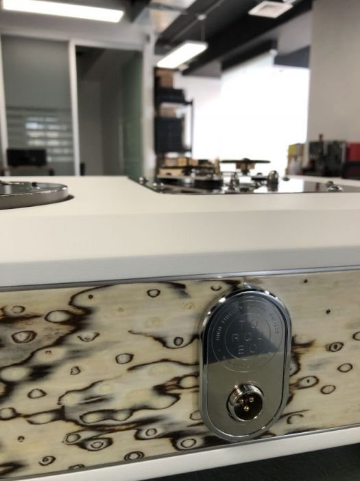 T-34 Exclusive Acero Titanium