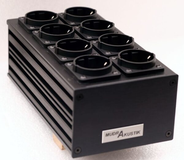 ECOP Distri Seite POWER DISTRIBUTOR MIXED US-SCHUKO