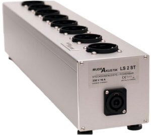 LS2-8SI-Front_800 POWER STRIP LS 2