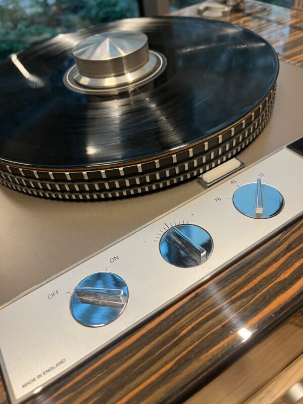 Tornamesa Garrard 401